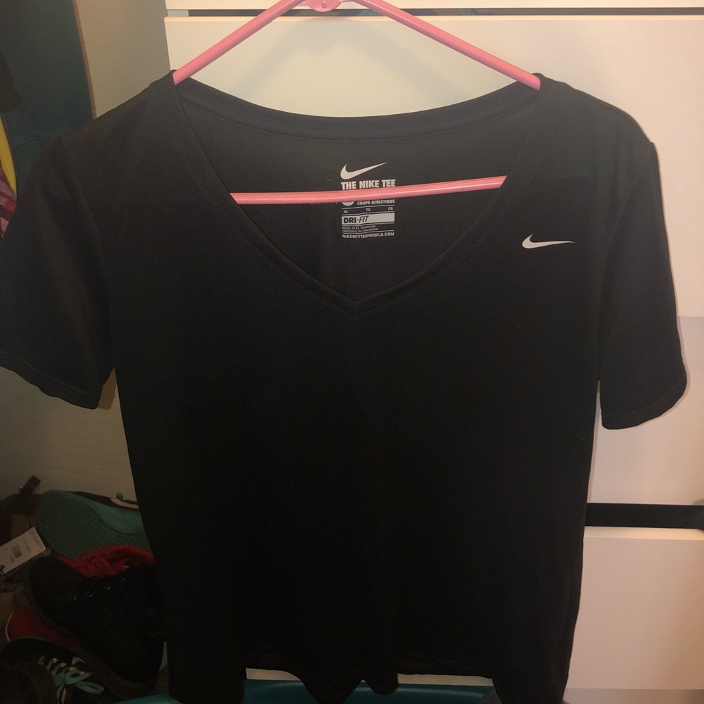 NIKE DRI-FIT SHIRT WOMENS